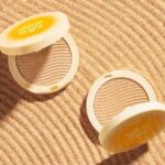 Shine Bright Compact Face Highlighter